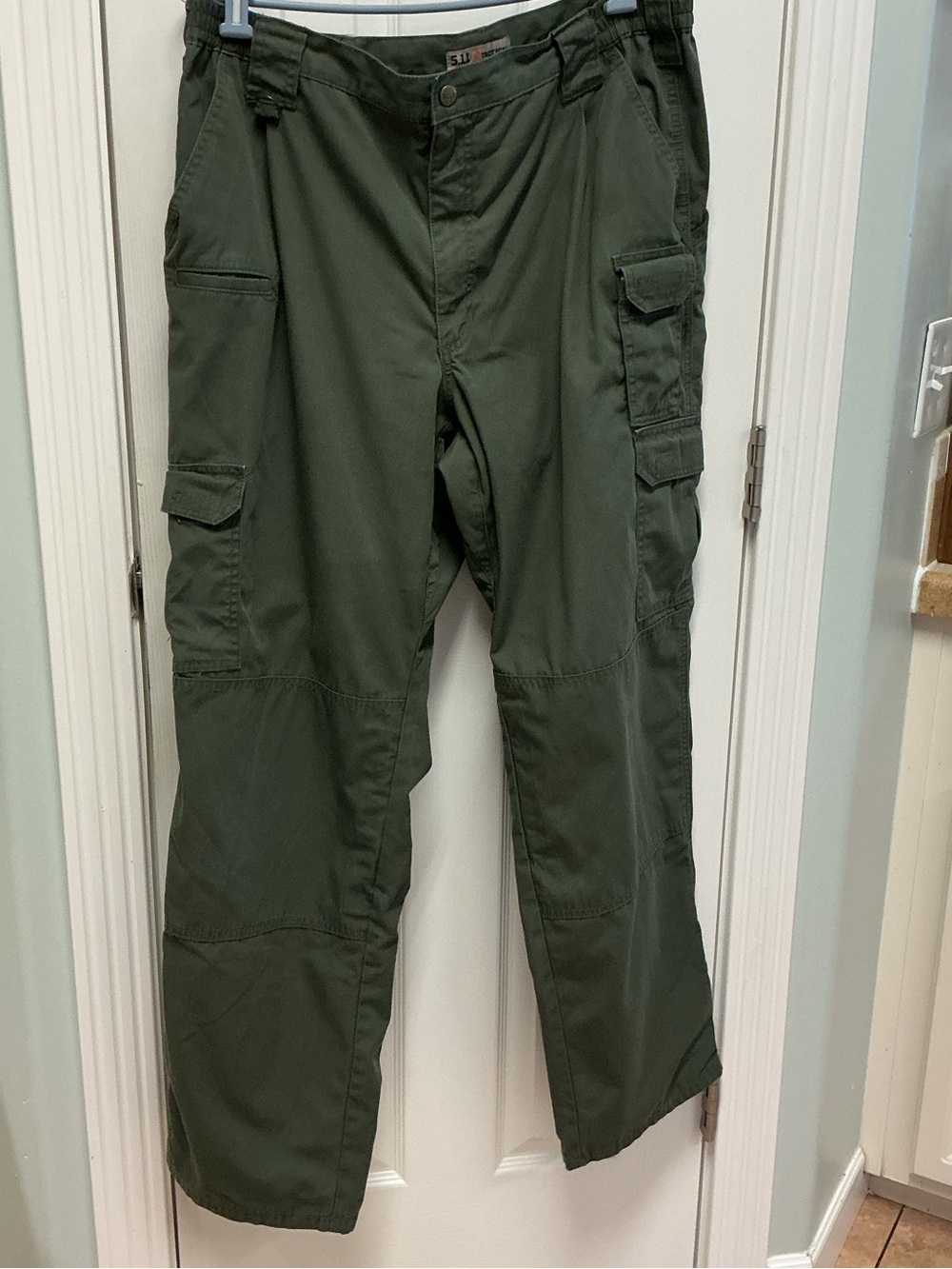 5.11 Tactical Men’s Ripstop Cargo Pants Green Solid Regular Size 40x34 Utility